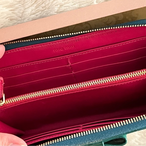 Miu Miu long wallet zipper green ribbon NWOT - Picture 2 of 16